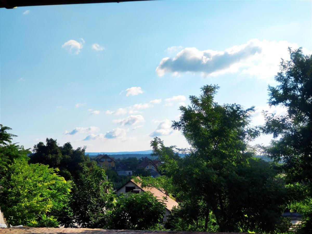 Szandra Vendégház Osku Esterno foto